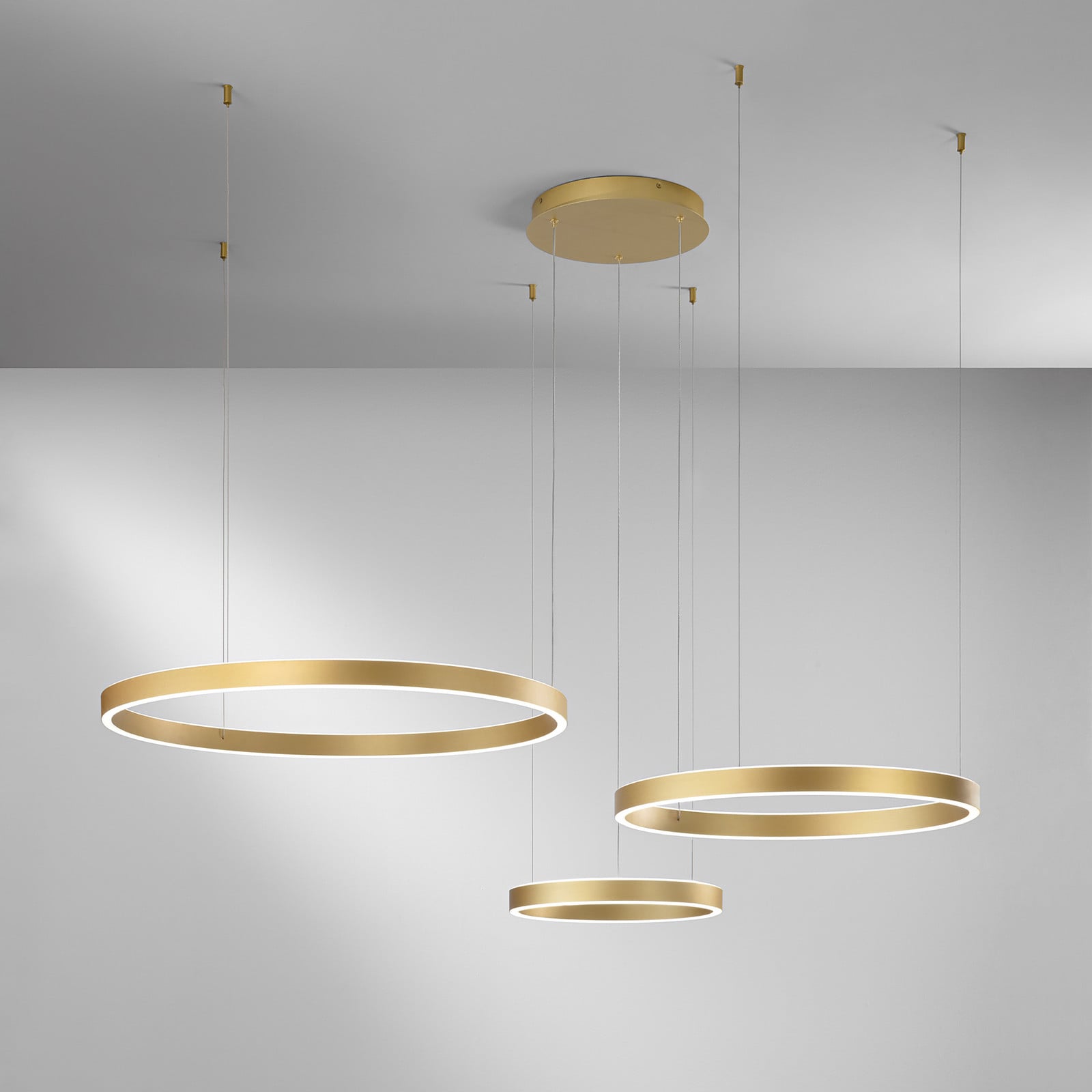 home24 LED-hanglamp Akrobat Ø 80cm goud/goud