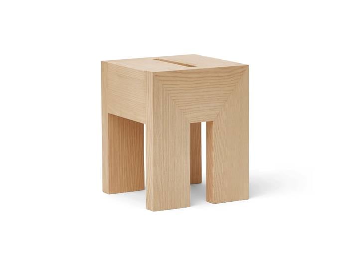 Form & Refine Monolith table d’appoint Frêne, 29x29x36 cm