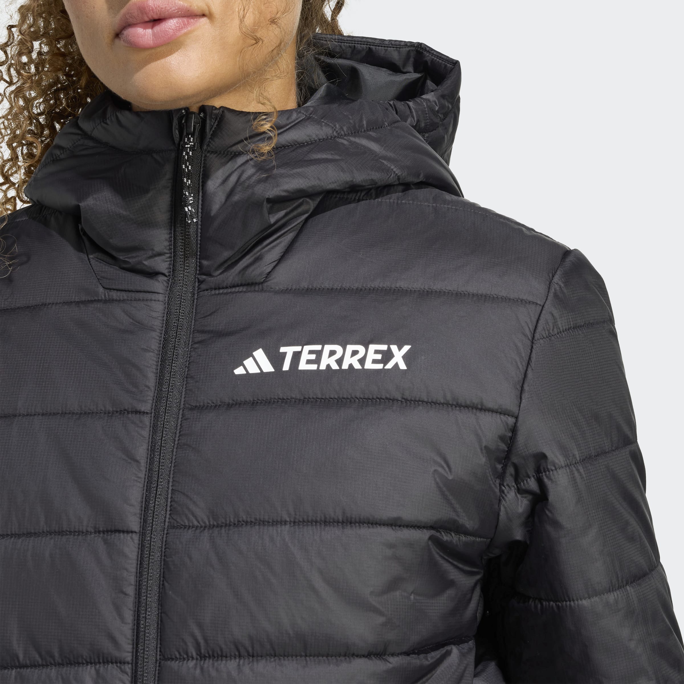 Steppjacke ADIDAS TERREX "MULTI ESSENTIALS CLIMAWARM ISOLIERENDE", Damen, Gr. XS, schwarz, Obermaterial: 100% Polyamid, Jacken Steppjacke, wärmend durch Climawarm Technologie, mit Kapuze