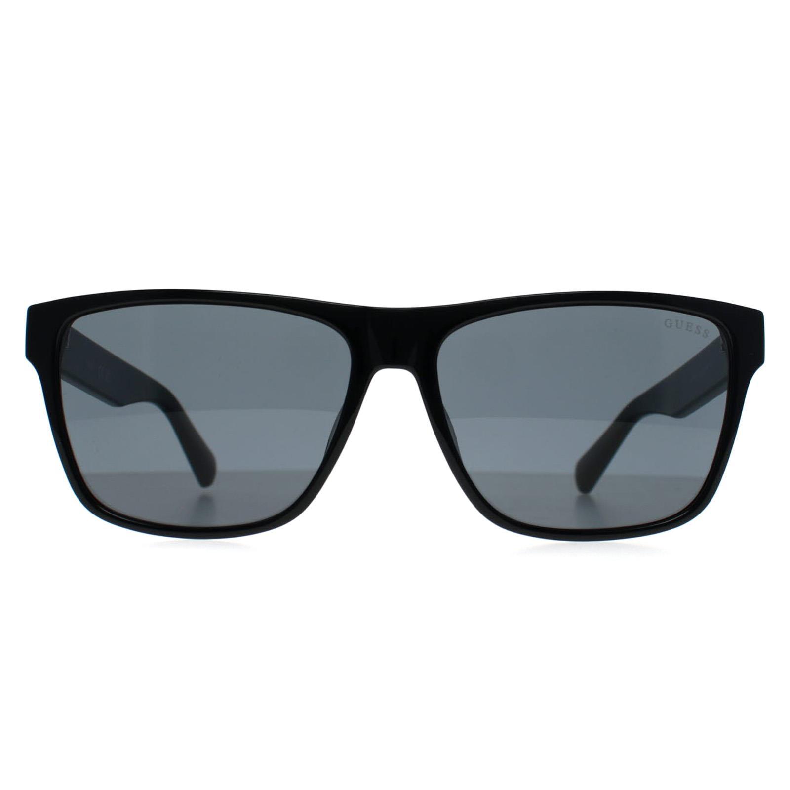 Guess GF5120 01A glanzend zwart grijze zonnebril