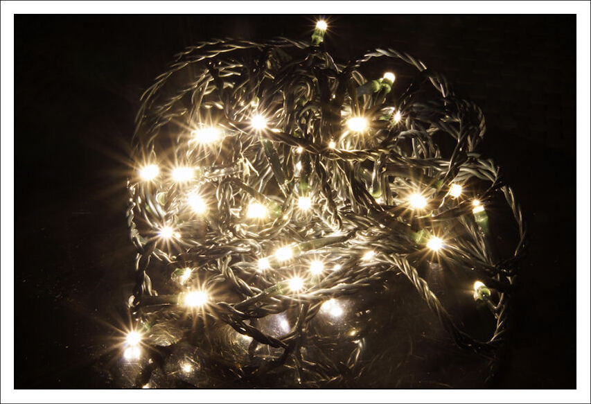 Linder Exclusiv LED-lichtketting met 300 warmwitte lampjes en groene kabel
