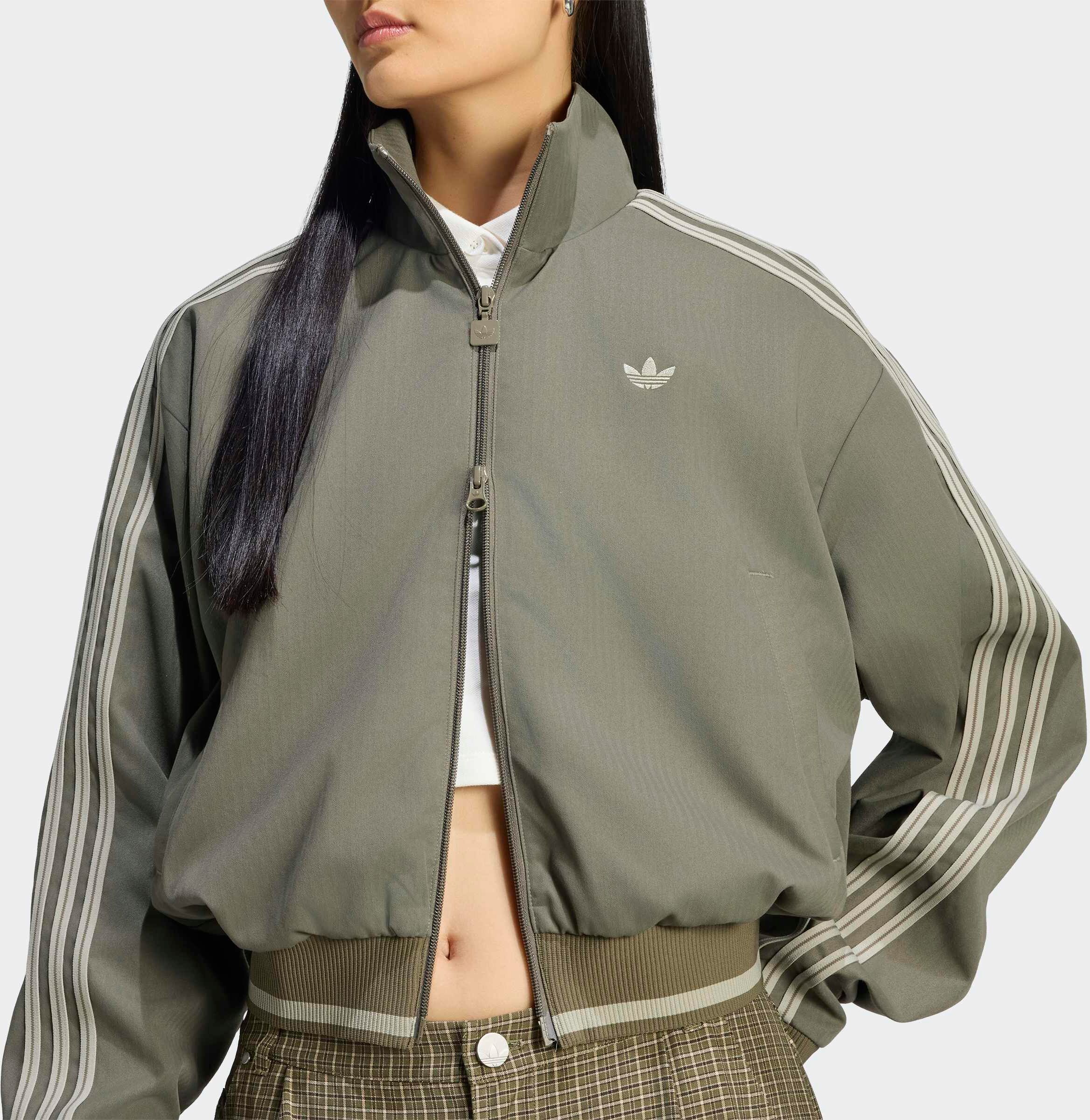 Outdoorjacke ADIDAS ORIGINALS "FIREBIRD ORIGINALS", Damen, Gr. XXL, grün (branch, silber pebble), Obermaterial: 100% Polyester, Jacken Outdoorjacke, aus Polyester branch, silber pebble XXL