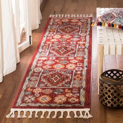 SAFAVIEH Farmhouse Holli Boho Tribal Polyester Rug