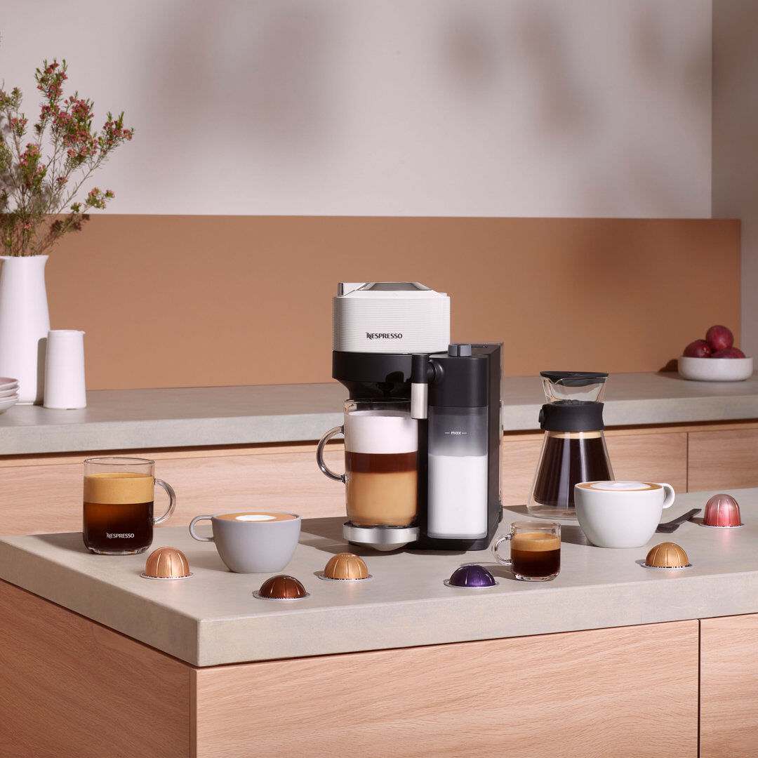 Nespresso Vertuo Lattissima Coffee Pod Machine by De'Longhi White 1L