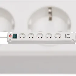 Brennenstuhl Steckdosenleiste Bremounta 5-fach + 2x USB weiß 3m mit Schalter