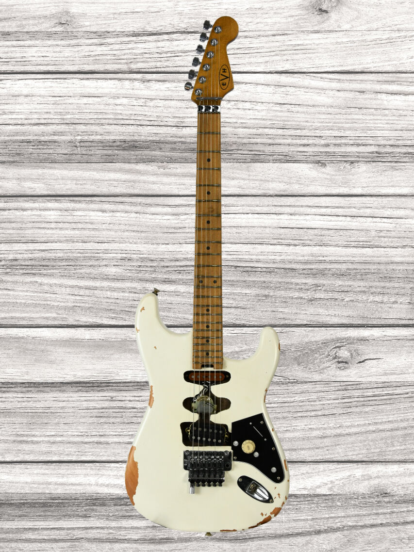 EVH Frankenstein Series Relic White Guitarra Elétrica