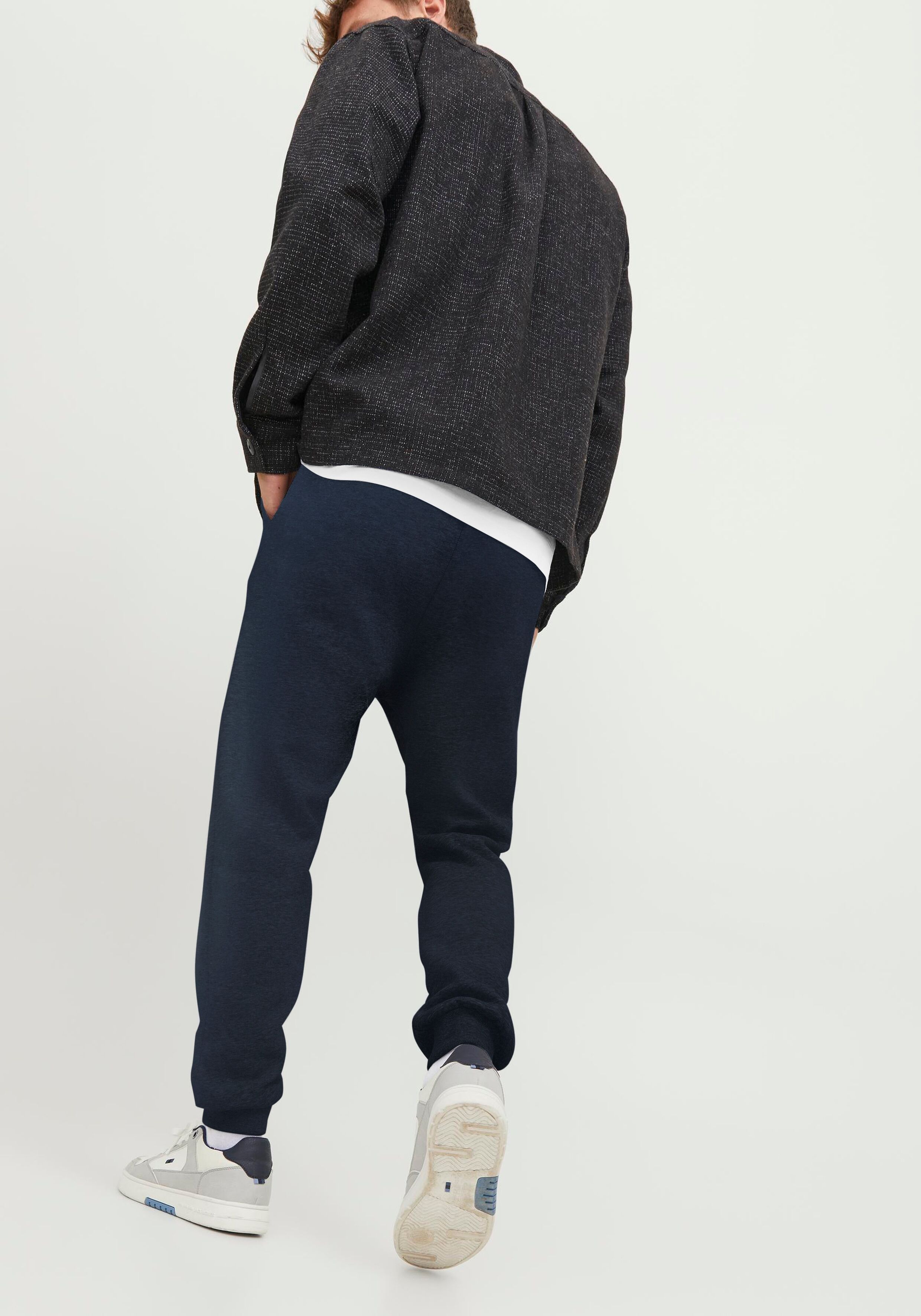 Jogginghose CHIEMSEE, Herren, Gr. S, N-Gr, blau (total eclips), Obermaterial: 60% Baumwolle, 40% Polyester, Hosen Jogginghose, mit abgestepptem Bündchen, Regular Fit total eclips S, N-Gr