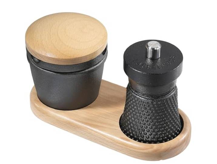 Zassenhaus Gourmet-Set WORKER 3-tlg., Pfeffermühle, Gewürzreibe Mühlenuntersetzer, Gusseisen, Buchenholz, für Pfeffer und frische Gewürze, staubdicht verschlossen, Vorratsfach