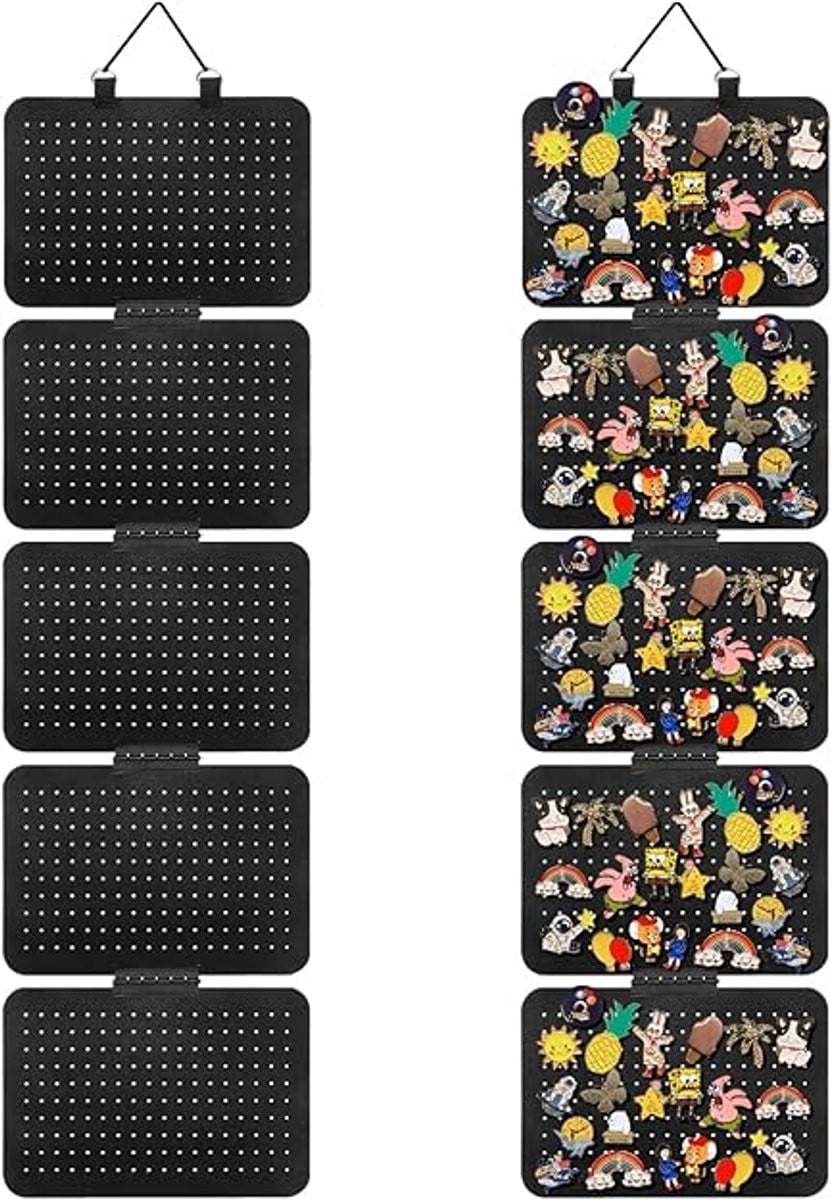 Vilt hangende opbergtas voor broches en badges met 5 losse bladen