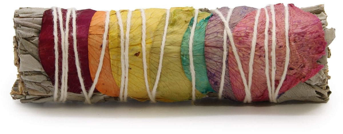 Ancient Wisdom Smudge Stick 7 Chakras met Rozenblaadjes en Salie 10 cm