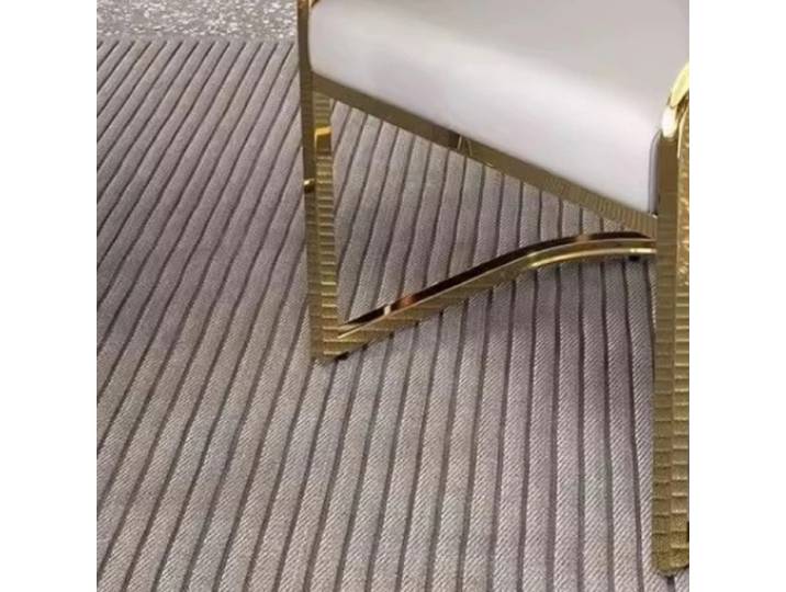 Ensemble de table à manger ronde, chaise de voyage, chaises de cuisine, canapés de salon, meubles, mobilier de style mid-century, canapé d'angle, bureau - Liquidation