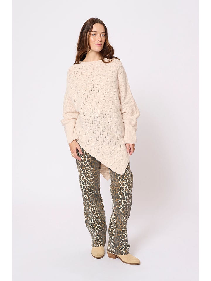 Cream Poncho in Beige - onesize