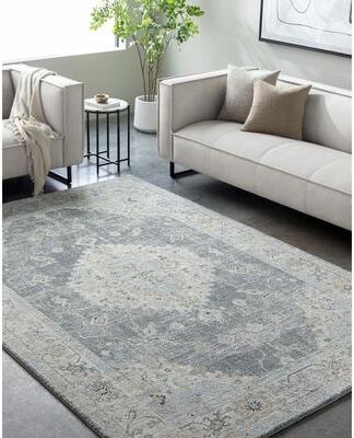 Livabliss Avellino Traditional Medallion Area Rug
