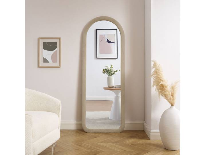 Ganzkörperspiegel SALESFEVER Bristol Spiegel, 160 cm hoch , beige (champagner), B:60cm H:160cm T:3cm, MDF, Polyester, Spiegelglas, Spiegel, Ganzkörperspiegel, Einzigartiger, abgerundeter Rahmen aus Kunstfell