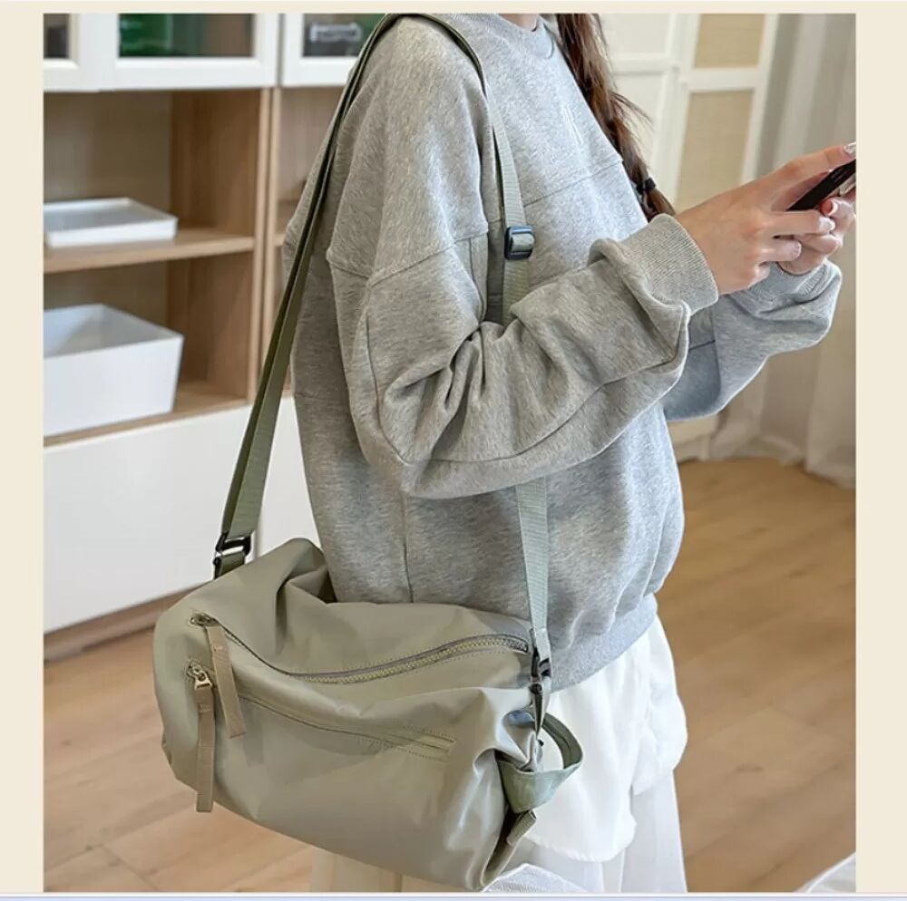 INF Vielseitige Sporttasche mit verstellbarem Tragegurt: Sport, Crossbody, Reisetasche Grün