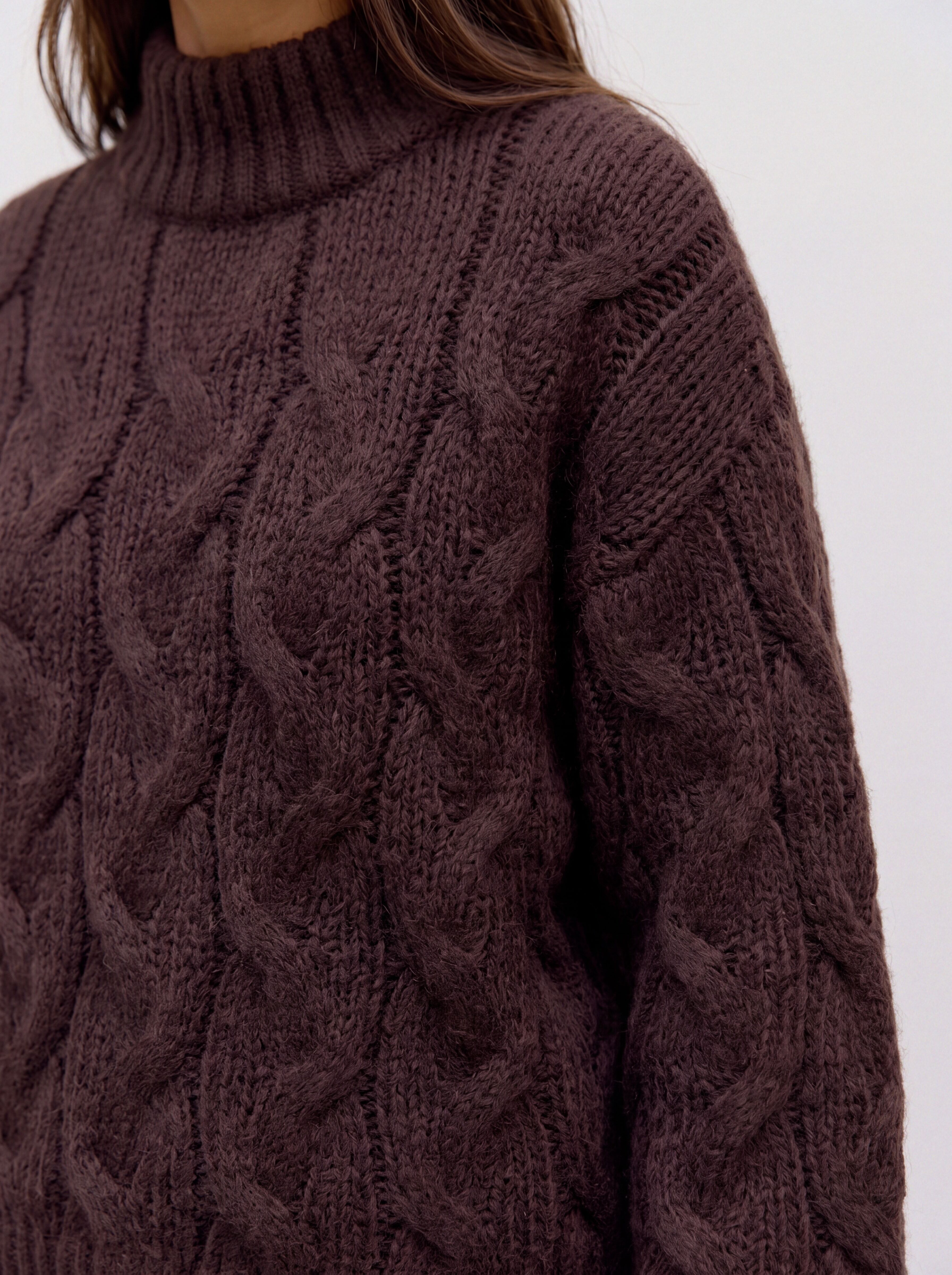 Strickpullover VERO MODA "VMMAYBE LS HIGH NECK CABLE PULLOVER NOOS", Damen, Gr. M, braun (chocolate torte), Strick, Obermaterial: 100% Polyester, unifarben, normal, Rundhals, Pullover Strickpullover, Kunstfaser, Zopfstrickmuster chocolate torte M