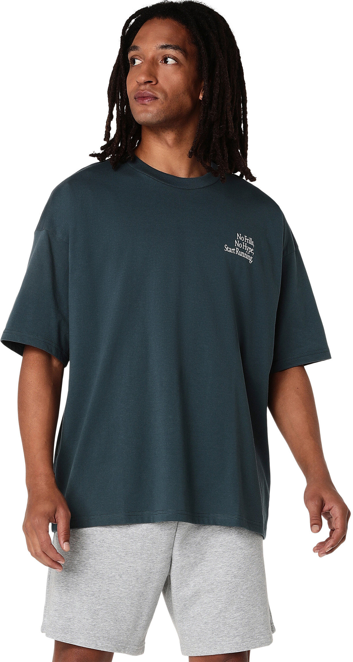 Laufshirt ASICS "RUNNER MESSAGE GRAPHIC RELAXED TEE", Herren, Gr. S, grau (raw indigo), Obermaterial: 60% Baumwolle, 40% Polyester, Shirts Laufshirt, Schnelltrocknend, Weiches Material, Langlebige Materialien raw indigo S