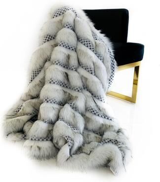 Plutus Brands Plutus Off White Two Tone Feather Faux Fur Luxury Throw Blanket