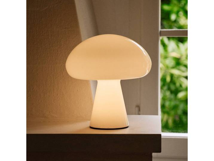 GUBI LED-Akku-Tischleuchte Obello, perlweiß, IP44, Glas dimmbar, weiß / opal, für Wohn- / Esszimmer, Glas, Design