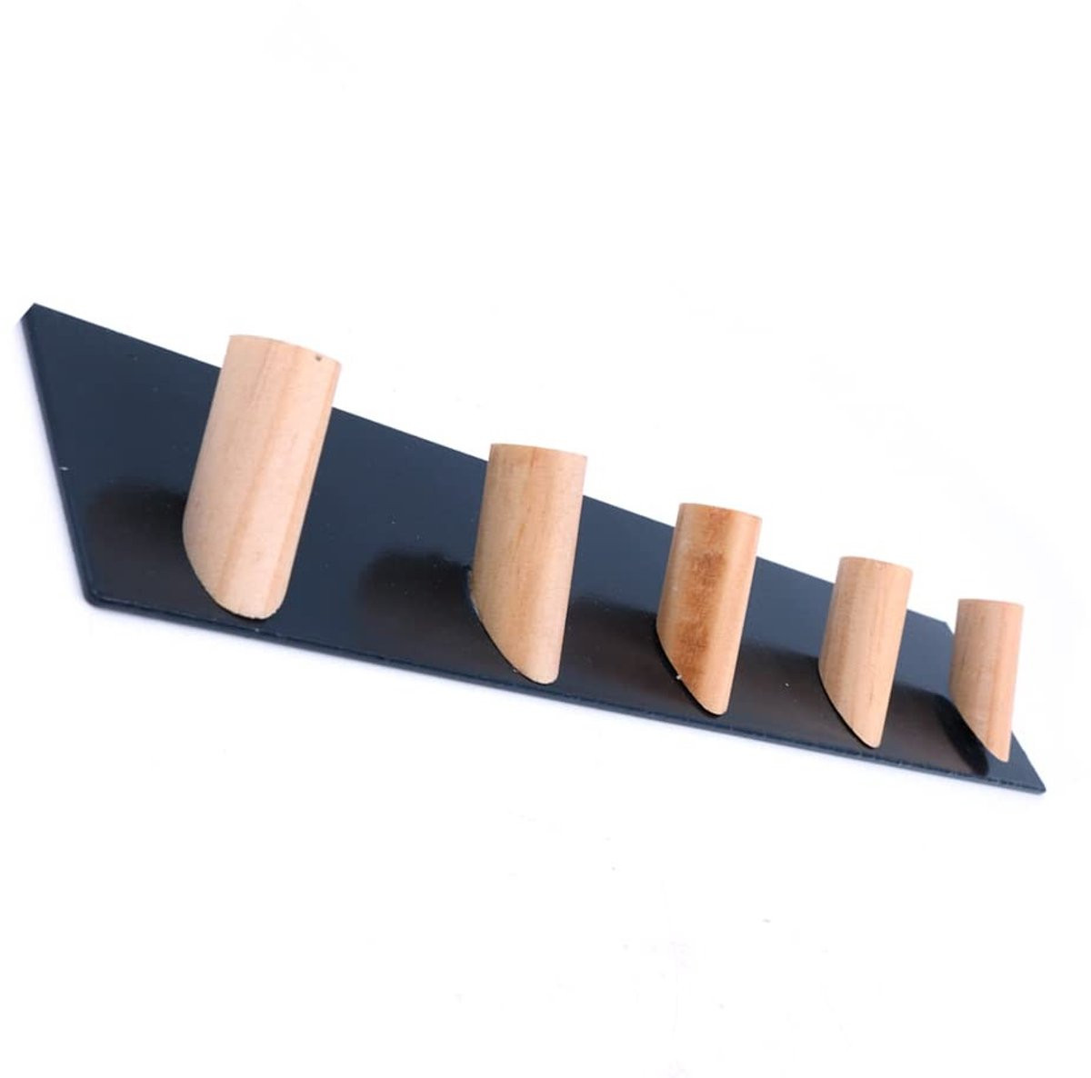 Moderne wandkapstok met 5 houten haken voor kleding en accessoires