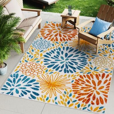 Nuloom Ronda Bold Floral Indoor/Outdoor Area Rug