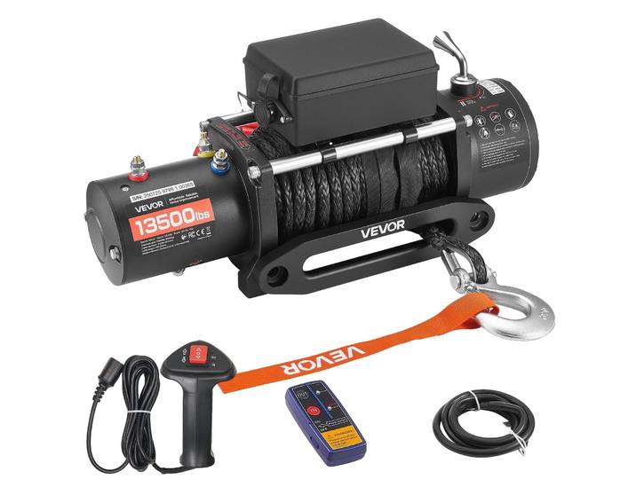 VEVOR Treuil électrique\, 6100 kg\, 12 V DC treuil électrique avec 26 m de câble synthétique\, télécommande sans fil & filaire\, IP55\, pour le remorquage de véhicules tout-terrain\, jeeps\, remorques &bateaux