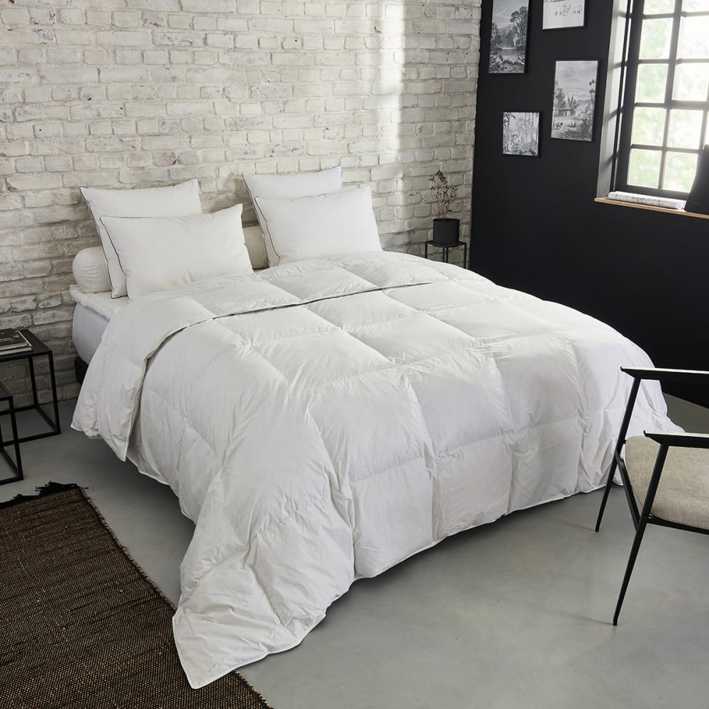 Dunlopillo Couette premium naturelle tempérée - 30% duvet 220x240 cm Blanc 240x0x220cm
