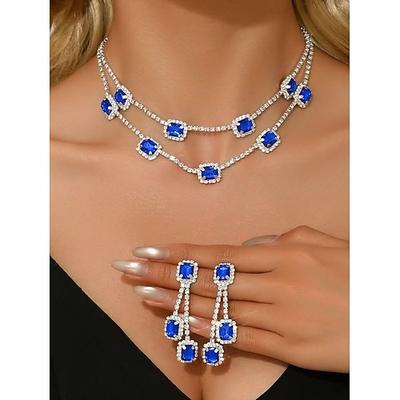 Smaragdgrünes Strass-Schmuckset für Damen für die Weihnachtsfeier, elegantes Set aus doppellagiger Kristallkette und langen Tropfenohrringen für Feiertagsfeiern formelle Abende
