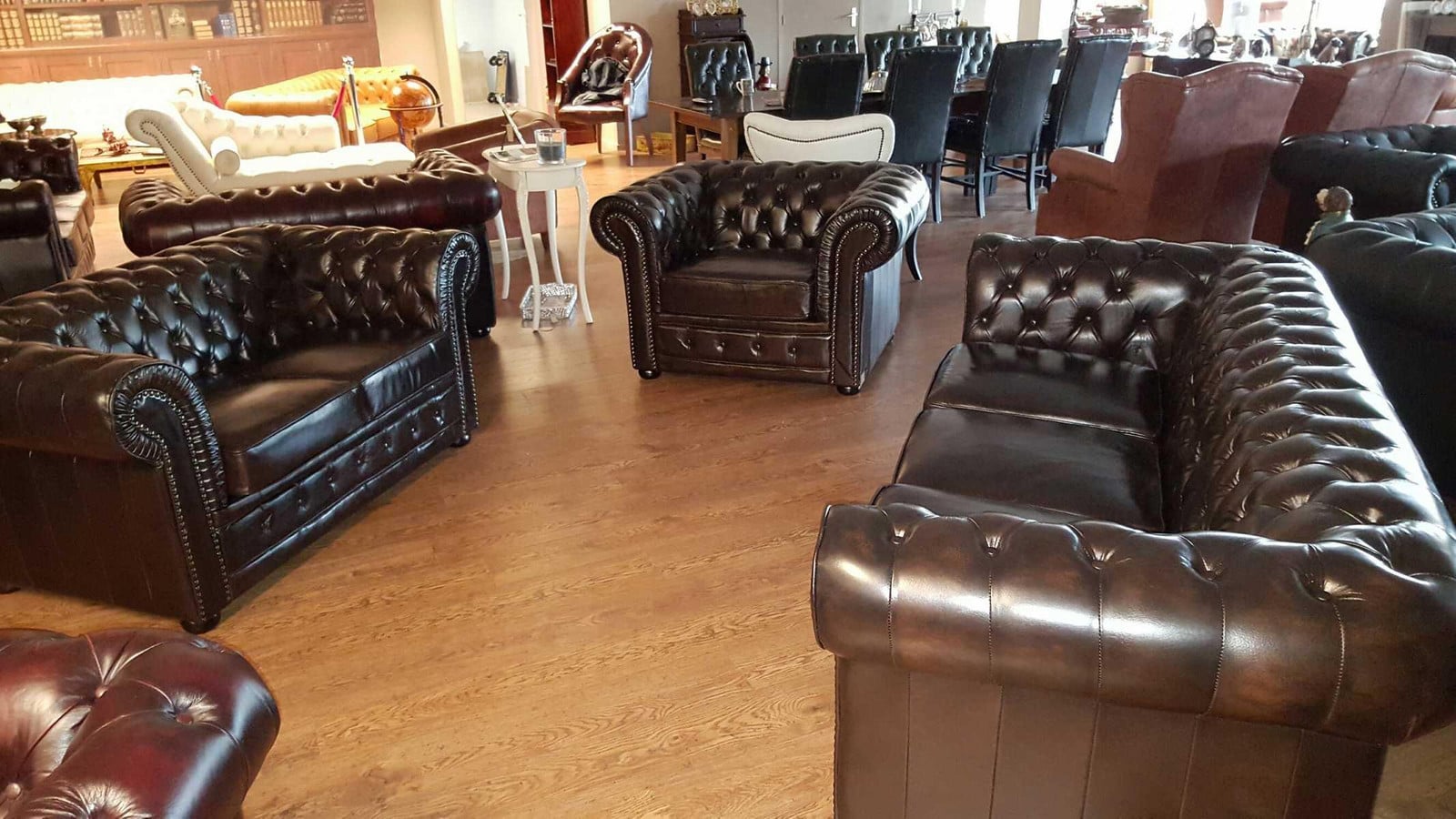 Klassieke Chesterfield lederen bankset voor de woonkamer
