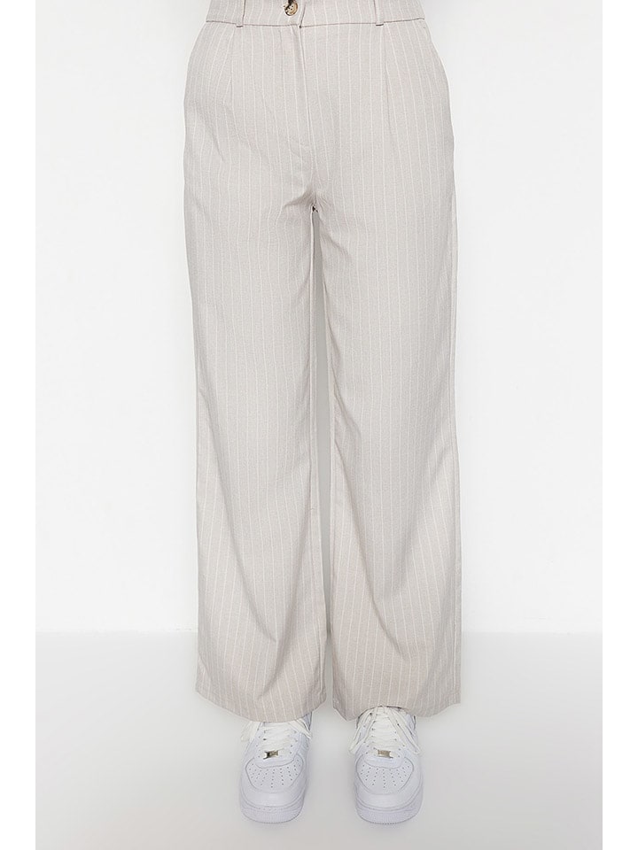 trendyol Hose in Hellgrau - 42
