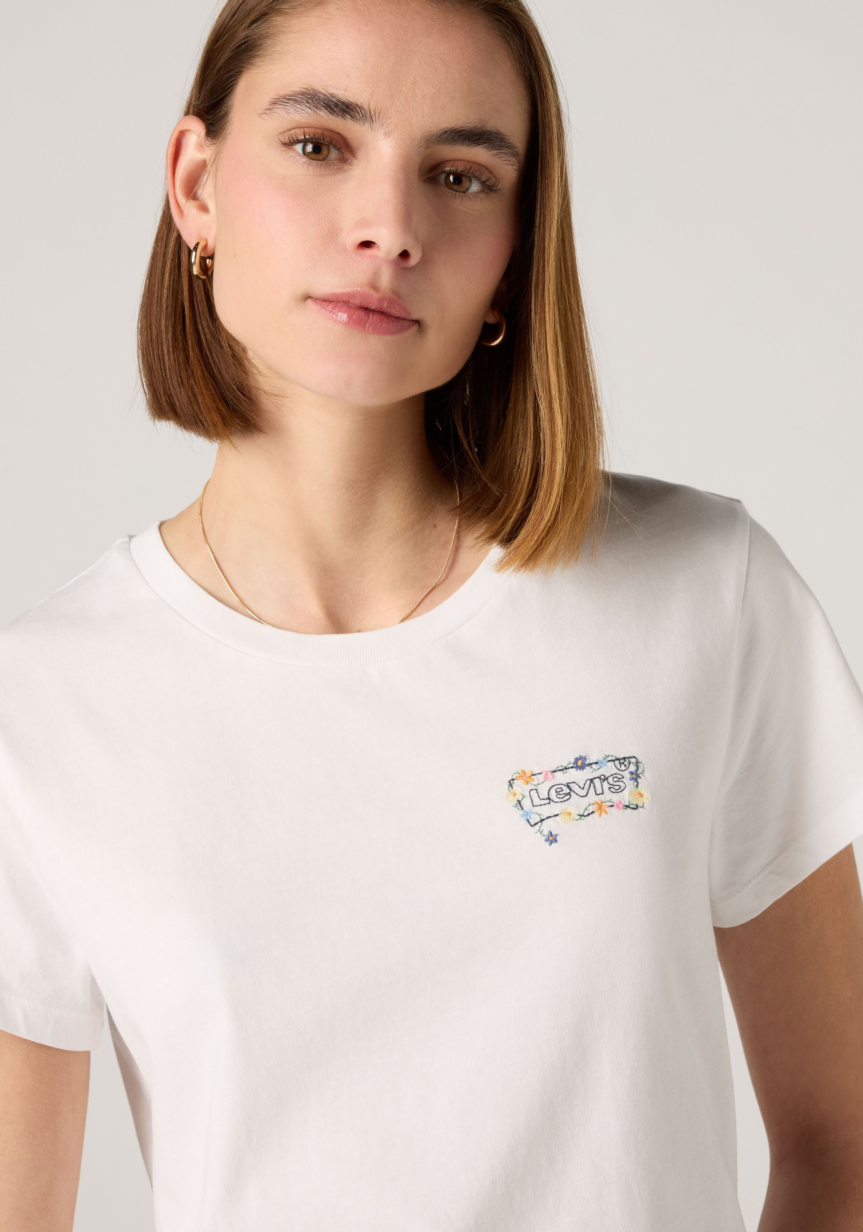 Rundhalsshirt LEVI'S "THE PERFECT TEE", Damen, Gr. S, weiss (lse the perfect tee lse_bw mini flowers hellweiß), Jersey, Obermaterial: 100% Baumwolle, figurbetont hüftlang, Rundhals, Shirts Rundhalsshirt, mit Logo im Metallic-Holo Print lse the perfect tee