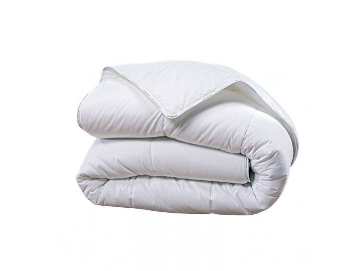 Couette synthétique chaude blanc 200x200