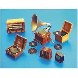 Plus Model Gramophone und Radios