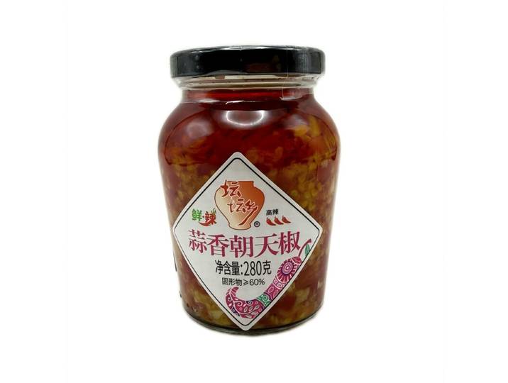 Tan Tan Xiang Chao Tian chilisaus met knoflooksmaak 280 g