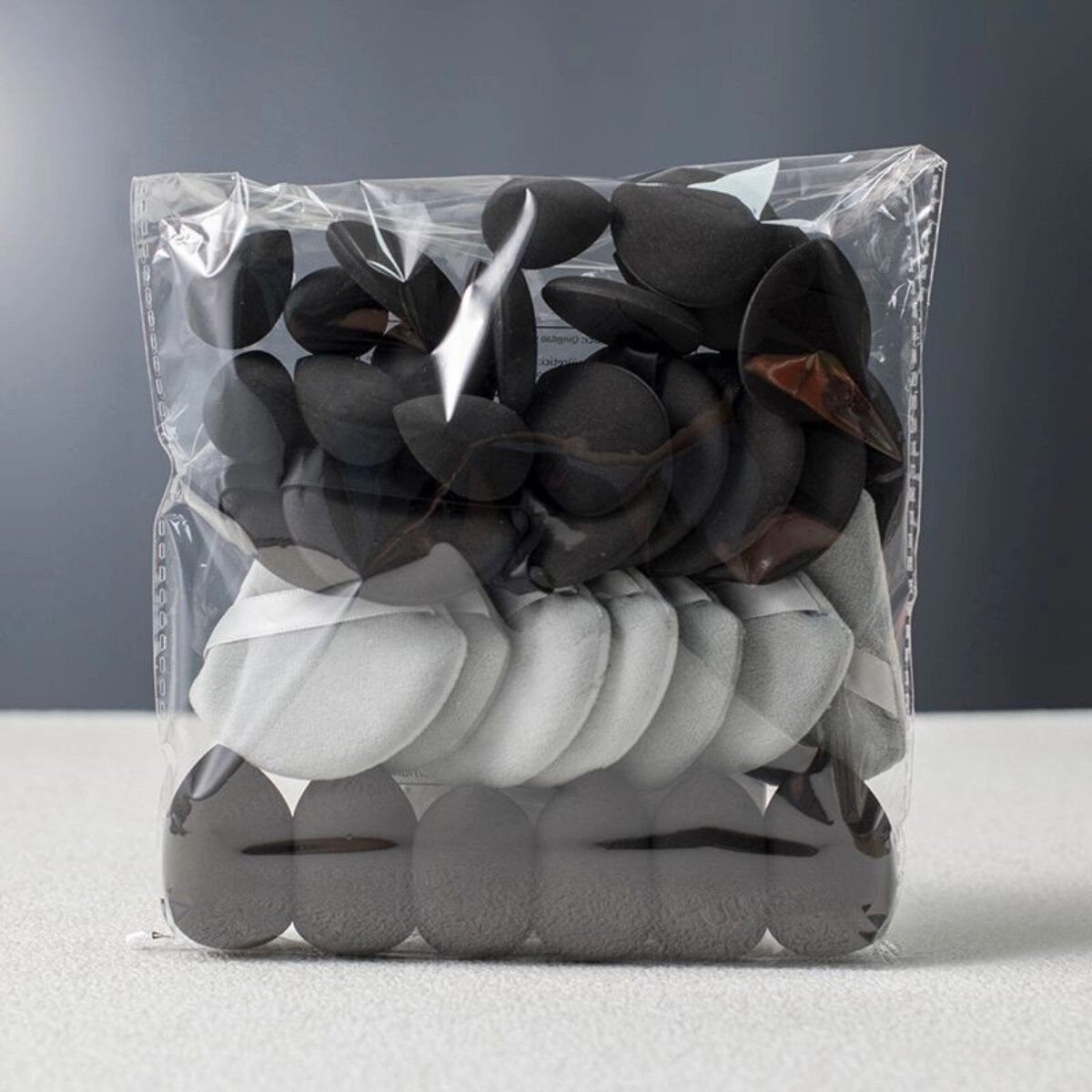 INF Set de 35 éponges et houppettes de maquillage - éponges en polyuréthane hydrophile pour fond de teint, cushion et mini Le noir