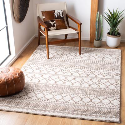 SAFAVIEH Tunisia Tazuko Moroccan Rug