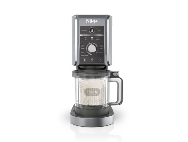 Ninja CREAMi Deluxe Eis- und Eisgetränkmaschine mit 2 Bechern Silber 10 Funktionen, Eiscreme, Gelato, Sorbet, Frozen Yoghurt, Milchshakes, Slushi & mehr, 2-in-1-Geschmacksoption - NC502EU