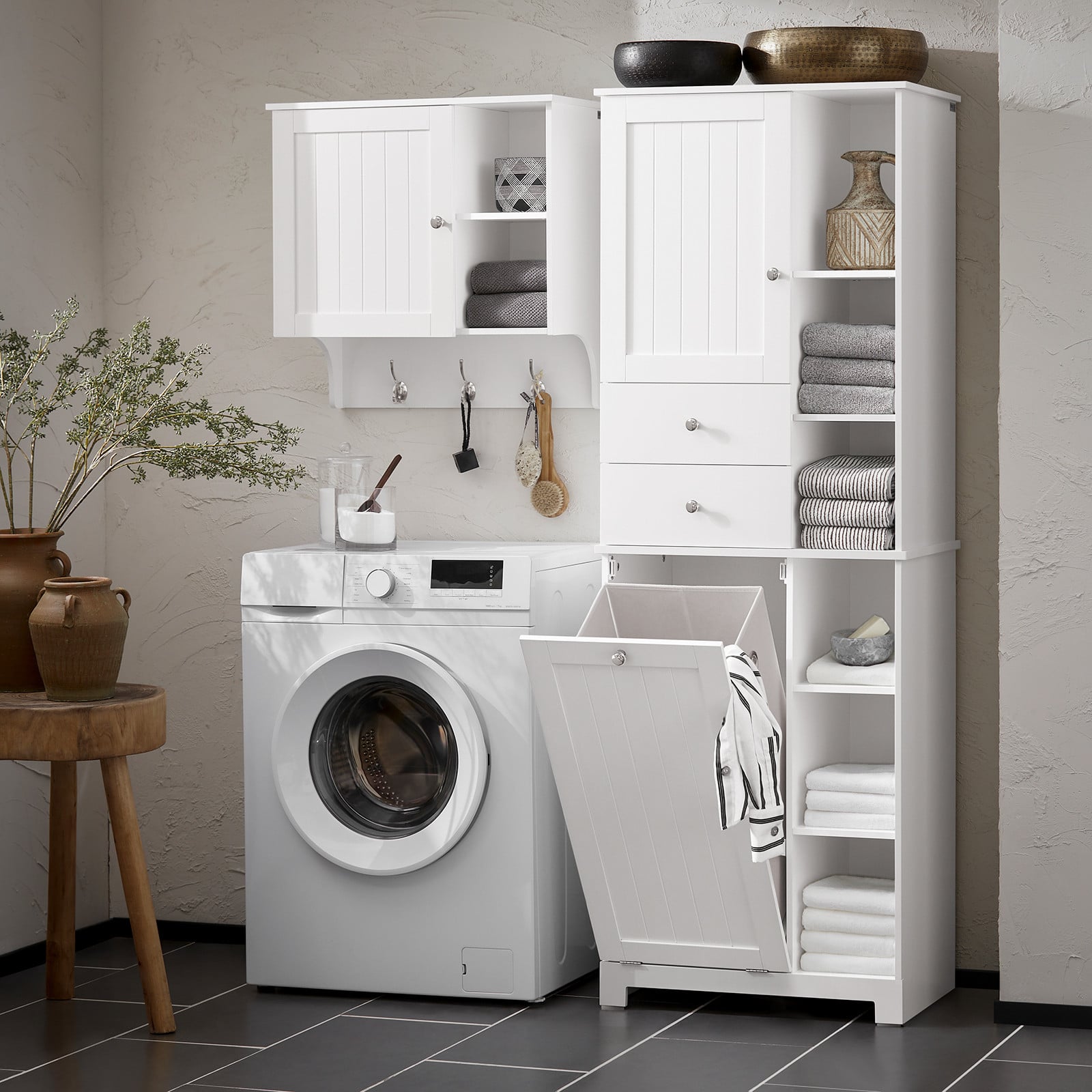 SoBuy badkamerkast met wasmand en 2 lades, smalle vrijstaande badkamerplank met 6 planken, model BZR104-W