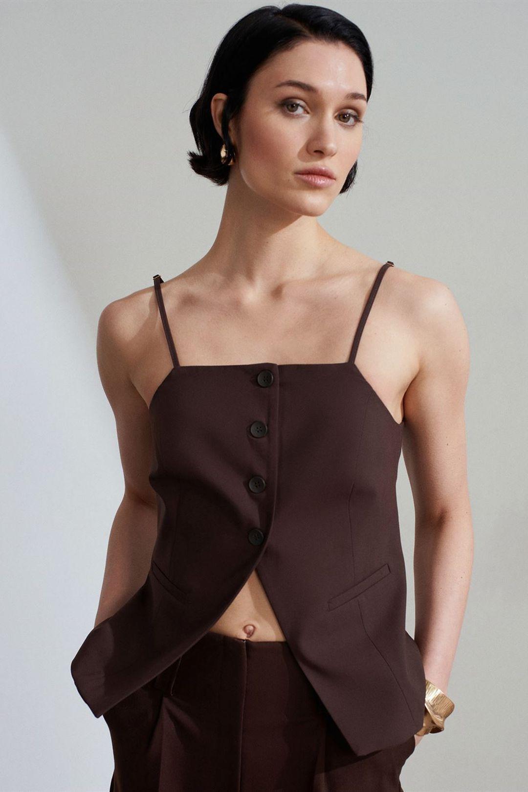 Getailleerd Crepe Vest Met Vierkante Kraag