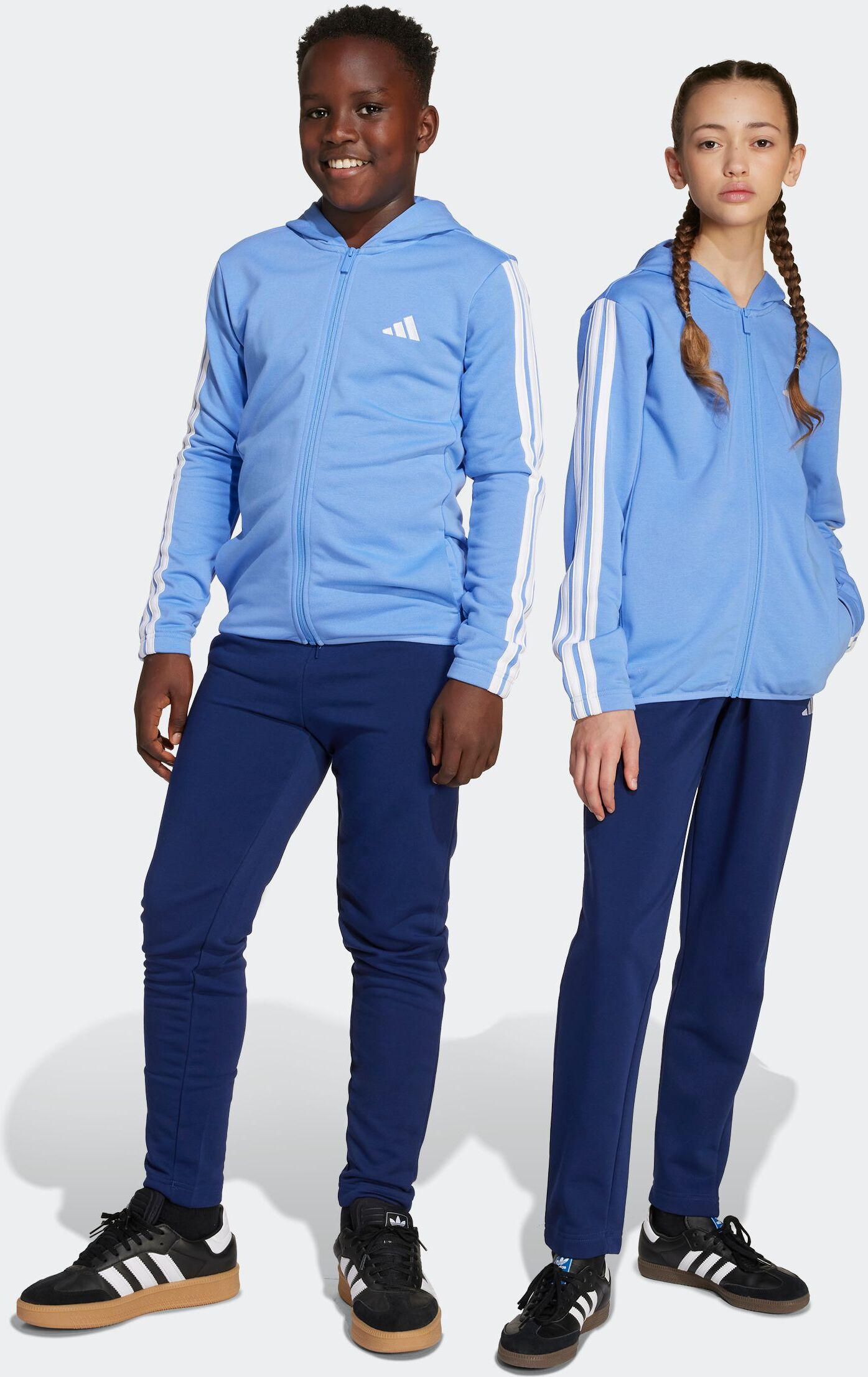 Trainingsanzug ADIDAS SPORTSWEAR "J 3S FT TS 220", Mädchen, Gr. 164, blau (blau fusion, weiß), Obermaterial: 52% Baumwolle, 48% Polyester, Sportanzüge Trainingsanzug blau fusion, weiß 164
