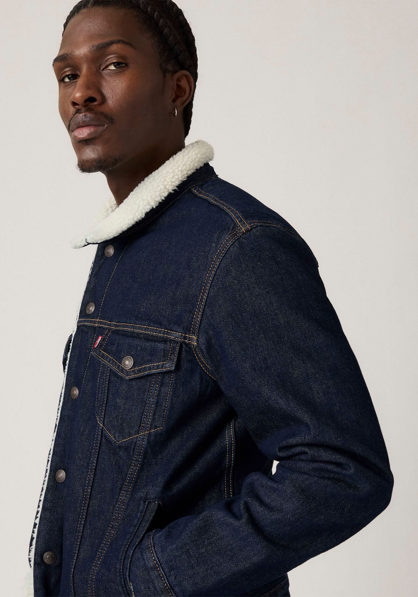 Kurzjacke LEVI'S "SHERPA", Herren, Gr. L, give it a rinse sher, Denim/Jeans, Obermaterial: 100% Baumwolle, 1-Knopf-Manschette mit Druckknopf, Jacken Kurzjacke, mit Sherpa Fütterung give it a rinse sher L