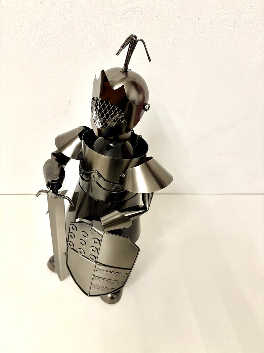 Mel-O-Design Wijnflessenhouder Ridder met zwaard en schild, metalen sculptuur