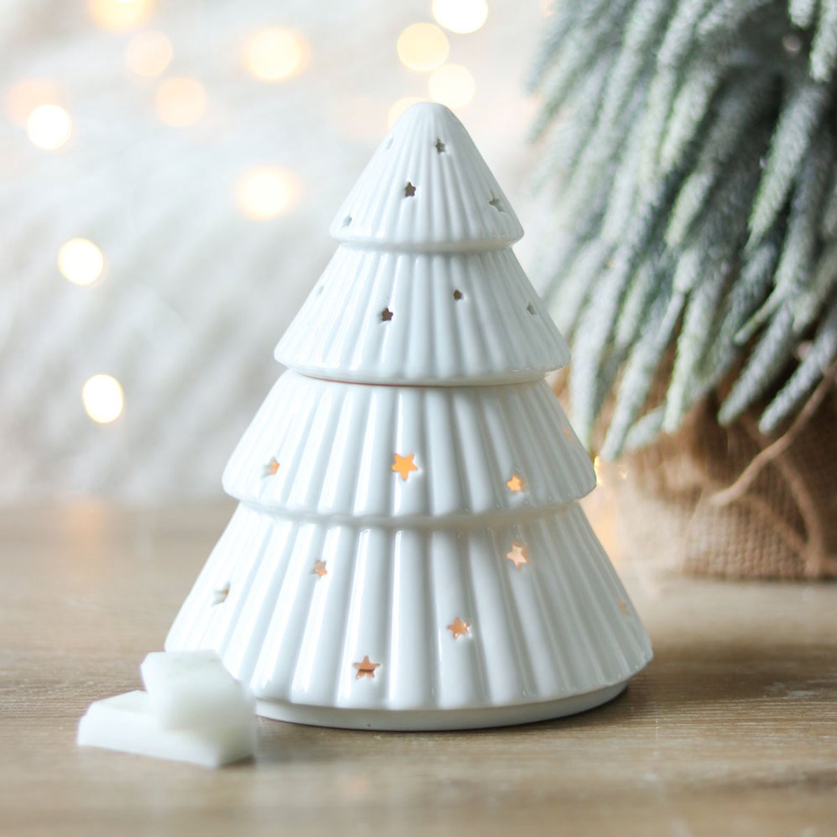 Something Different Keramische Witte Kerstboom Waxinelichthouder en Oliebrander