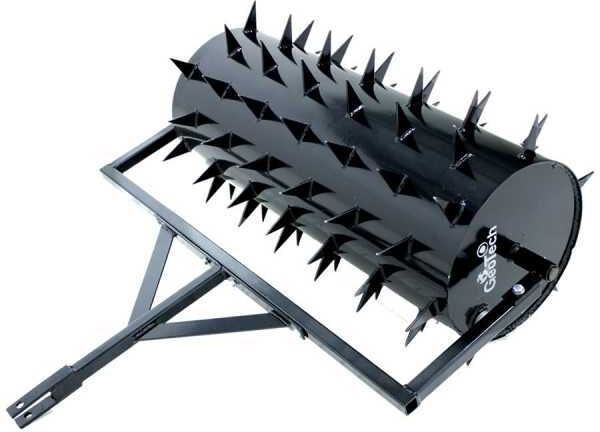 GeoTech  - Rullo costipatore dentato 92 cm - Arieggiatore trainato in acciaio per trattorino rasaerba