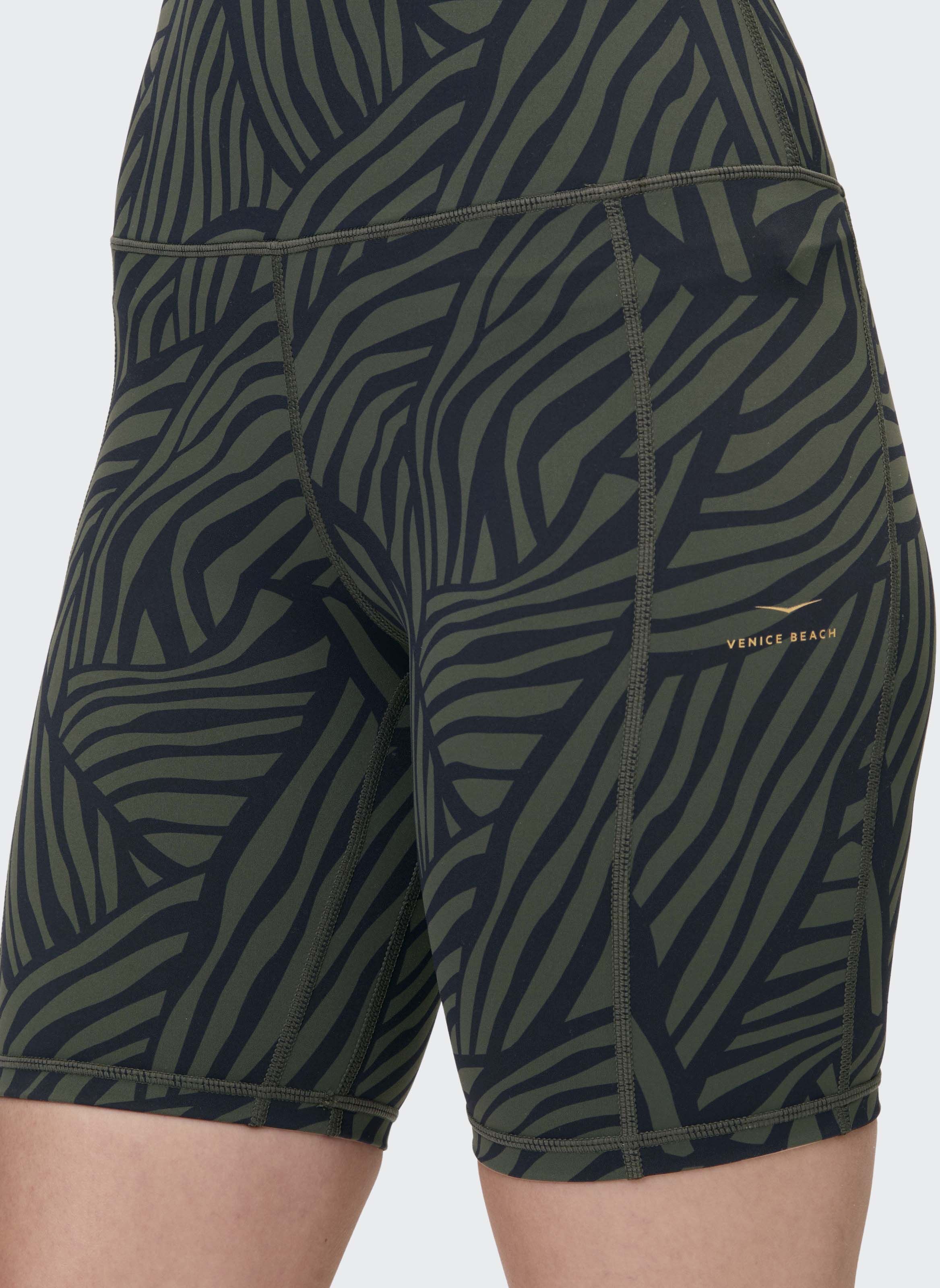 Trainingsshorts VENICE BEACH "CAMELIA", Damen, Gr. S (38), N-Gr, bunt (aop line art), Obermaterial: 75% Polyamid, 25% Elasthan, Hosen Trainingsshorts, mit angenehmer Flexibilität, in kurzer Form aop line art S (38), N-Gr