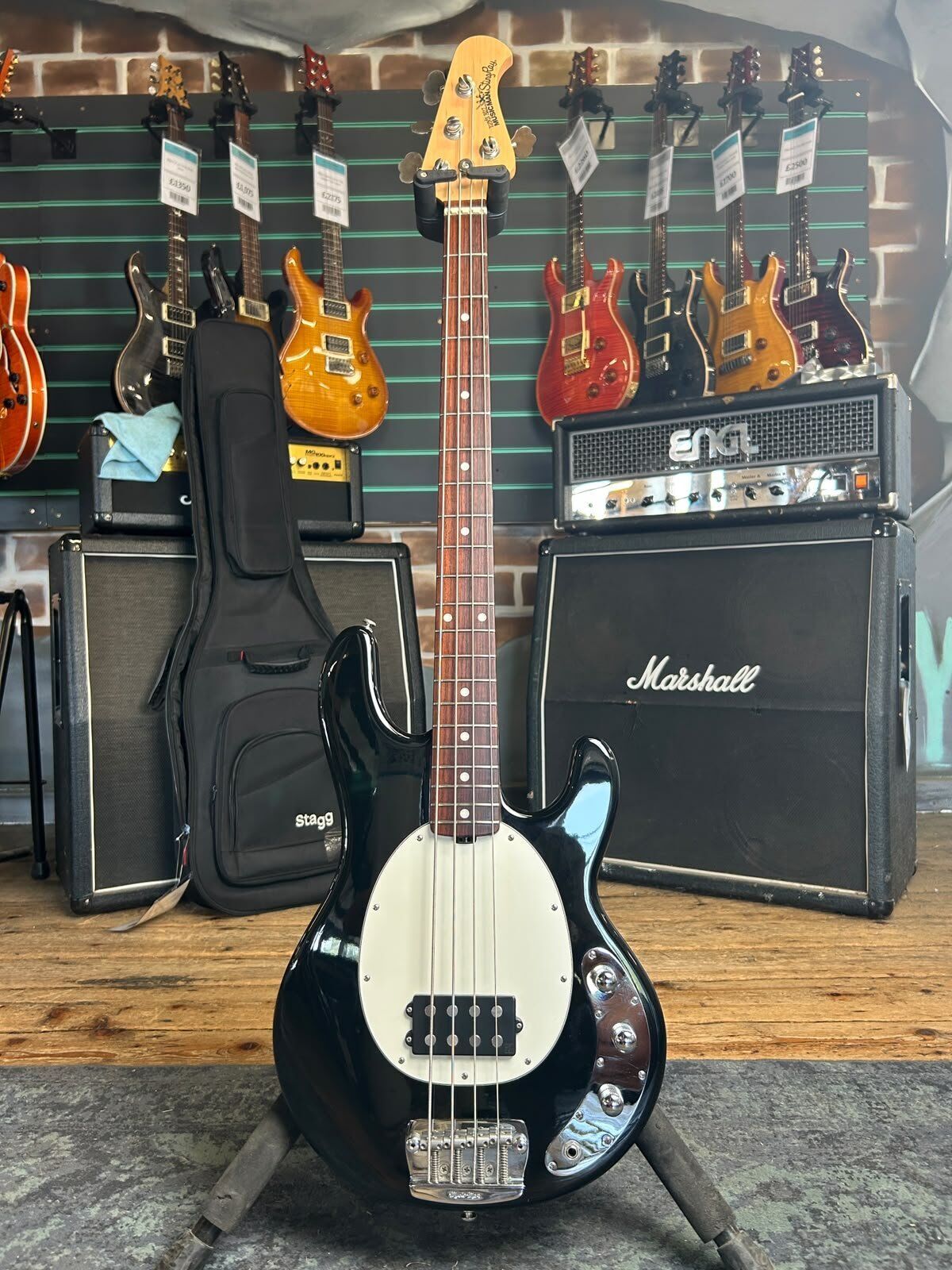 Ernie Ball Music Man StingRay 2 EQ H Black 2010 Electric Bass   black - Refurbished