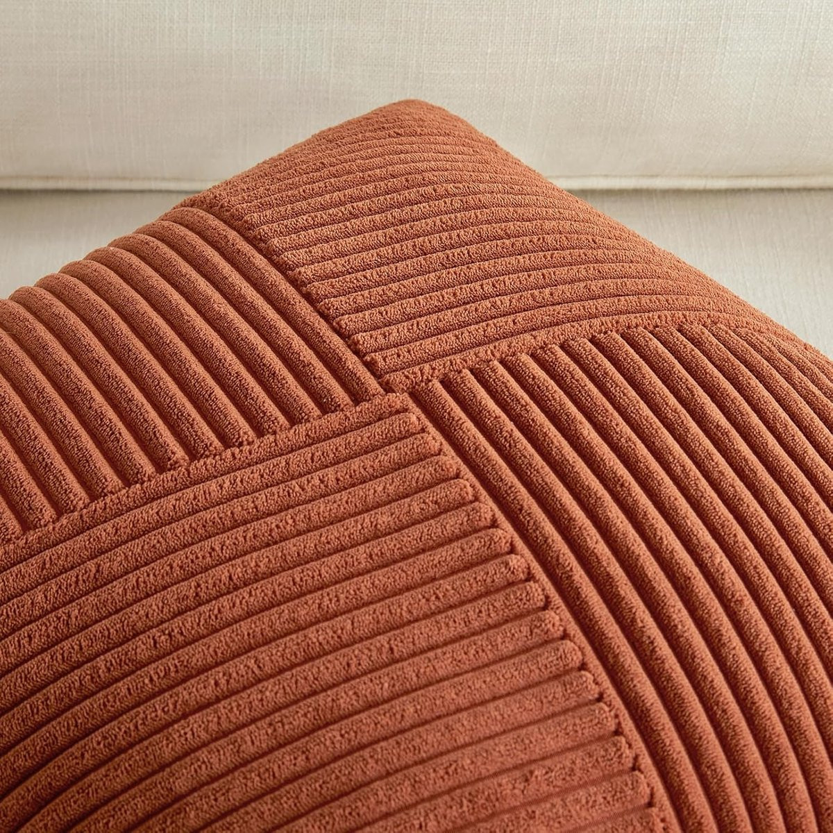 Set van 2 decoratieve corduroy kussenslopen, karamel, 45 x 45 cm
