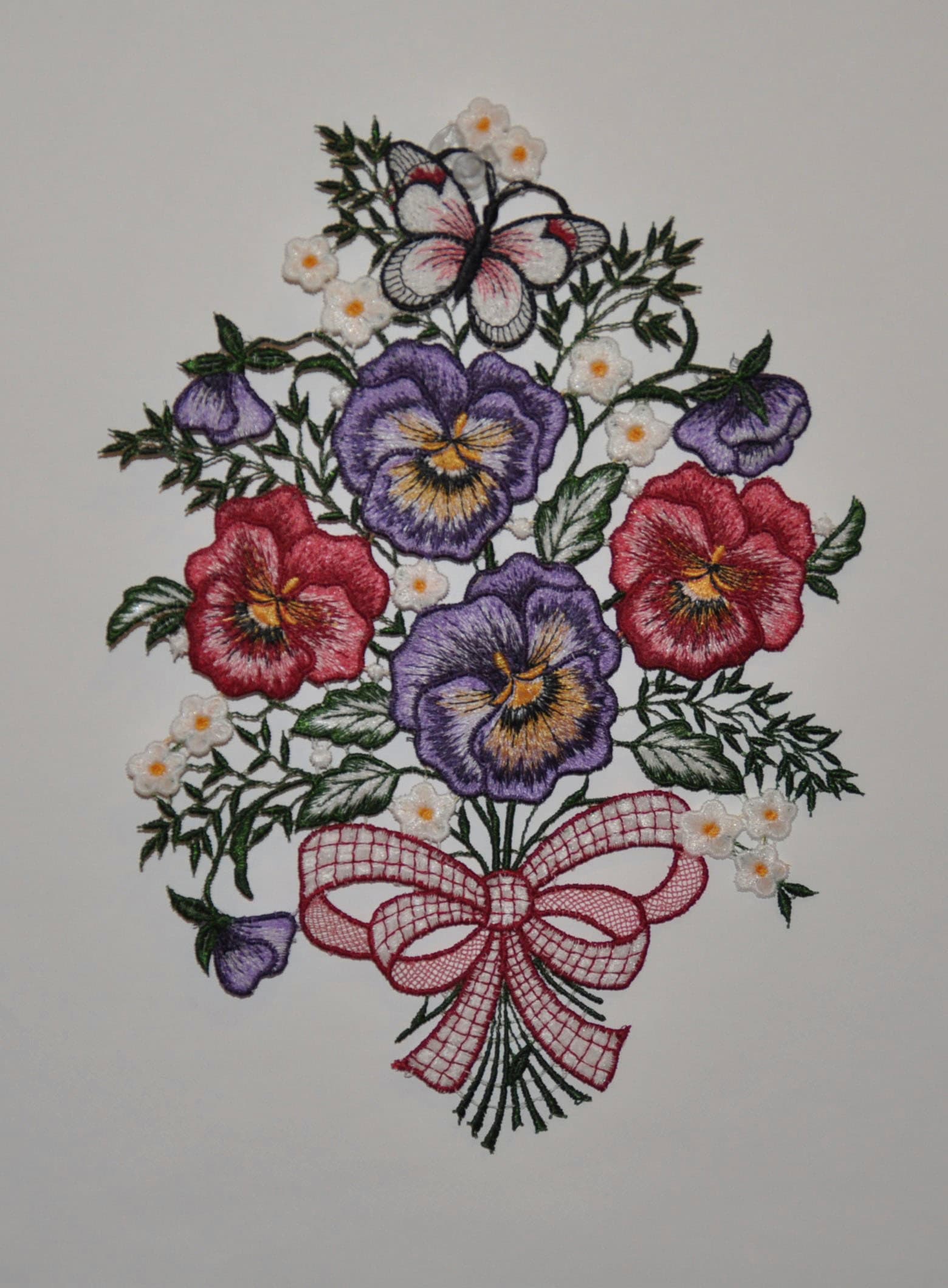 Fensterbild STICKEREIEN PLAUEN "Veilchen" Gr. 1, bunt, B:20cm H:28cm, Textil, Fensterbilder, Fensterbild bunt B/L: 20cm x 28cm