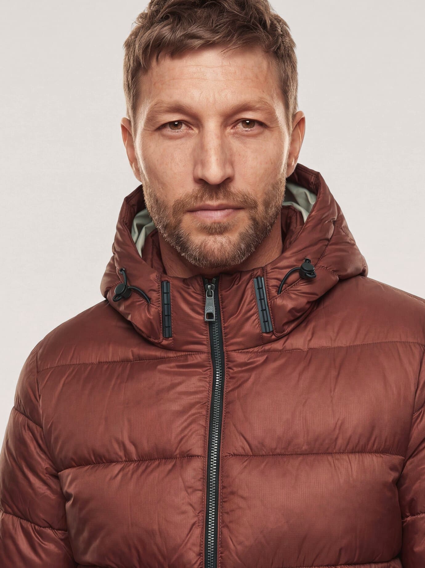 Walbusch Leichte Steppjacke mit Thermozone, normale Größen#untersetzte Größen, Farbe Braun, 24, wärmende Thermozonen sehr leicht Herren