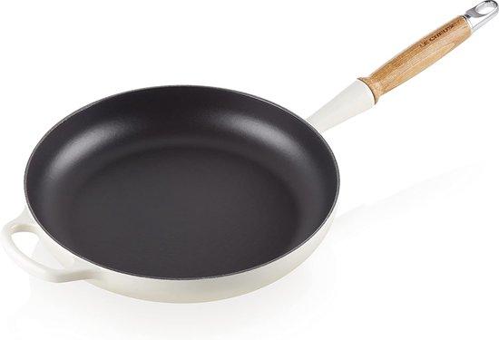 DigiRigi Le Creuset Signature Gusseisen-Bratpfanne 28 cm - Holzgriff, Meringue, mattschwarze Emaille, 2,6 L, 4,59 kg, France